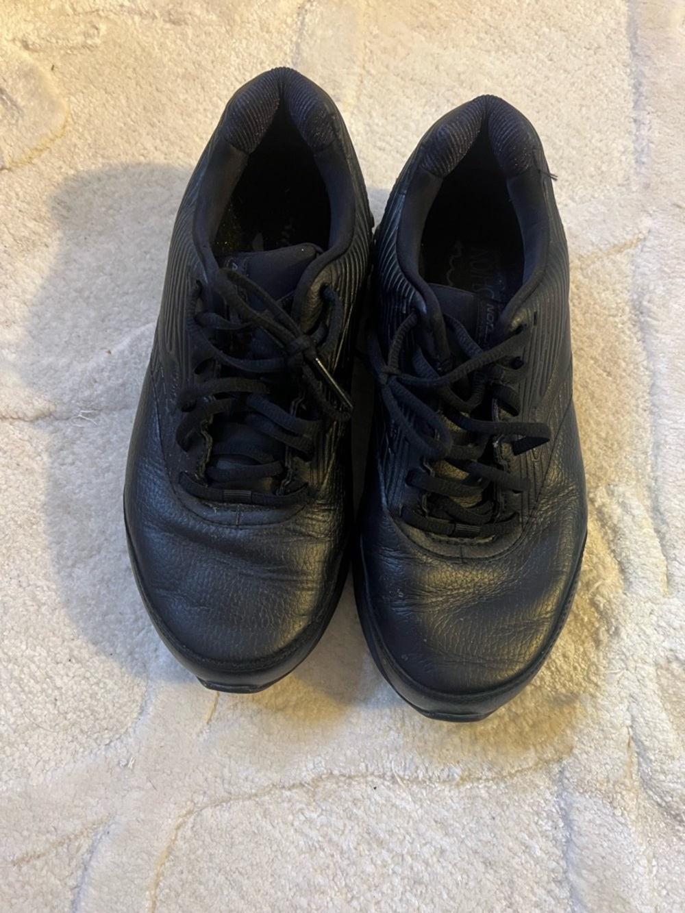 Brooks Men's Black Athletic Lace-Up Sneakers
